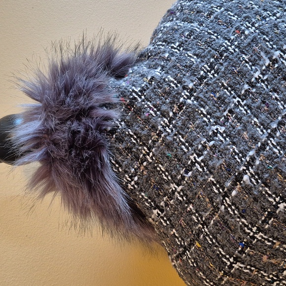 MODENA Faux Fur Trim Tweed Look Cape Toggle Closure - Picture 9 of 16